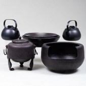 GROUP OF METAL AND POTTERY WAR