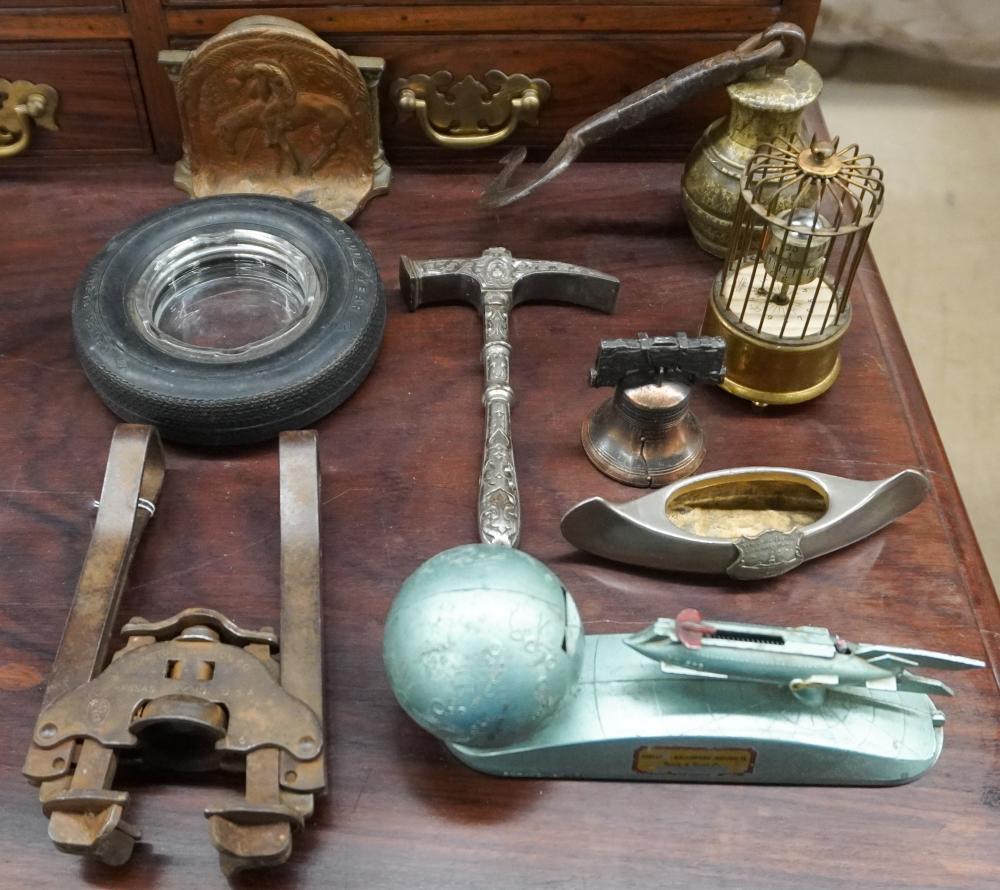 GROUP OF METAL TABLE ARTICLES
