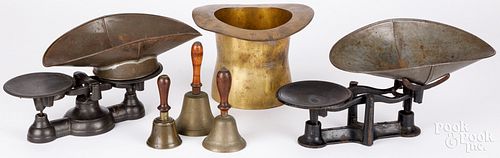 GROUP OF METALWARE, 19TH/20TH