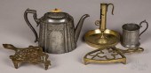 GROUP OF METALWARE, TO INCLUDE