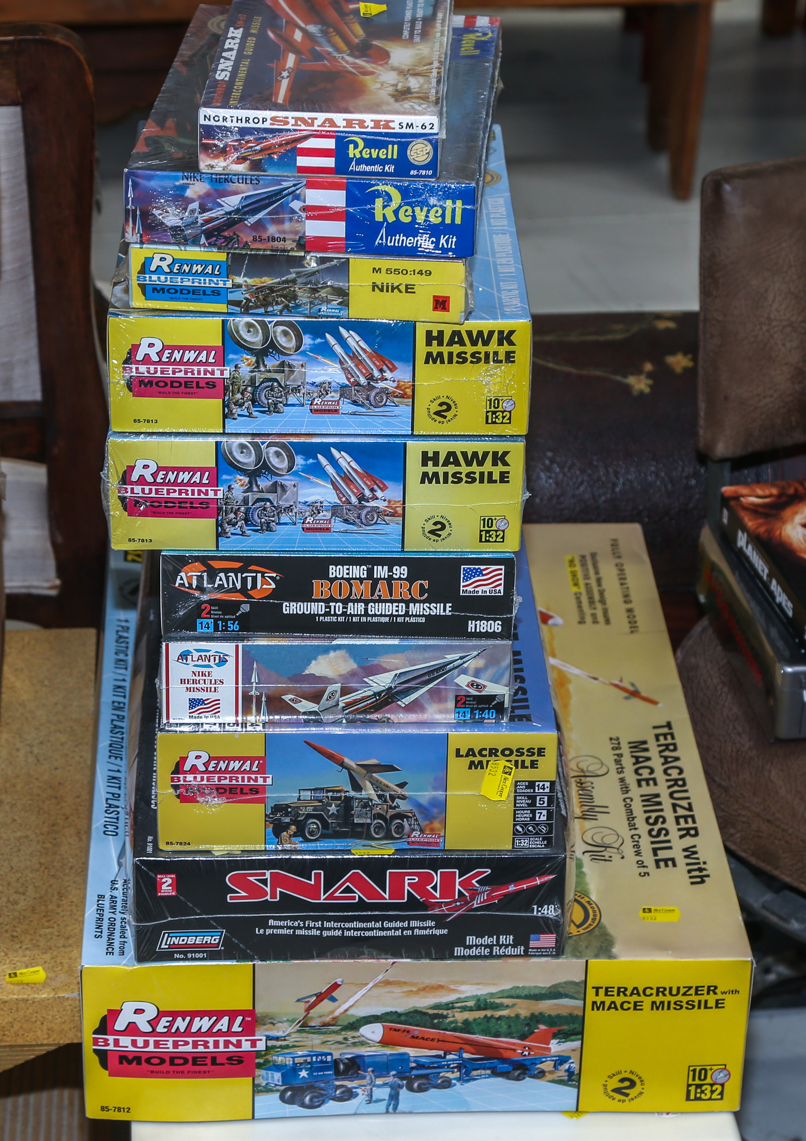 GROUP OF MILITARY ROCKET MODEL KITS