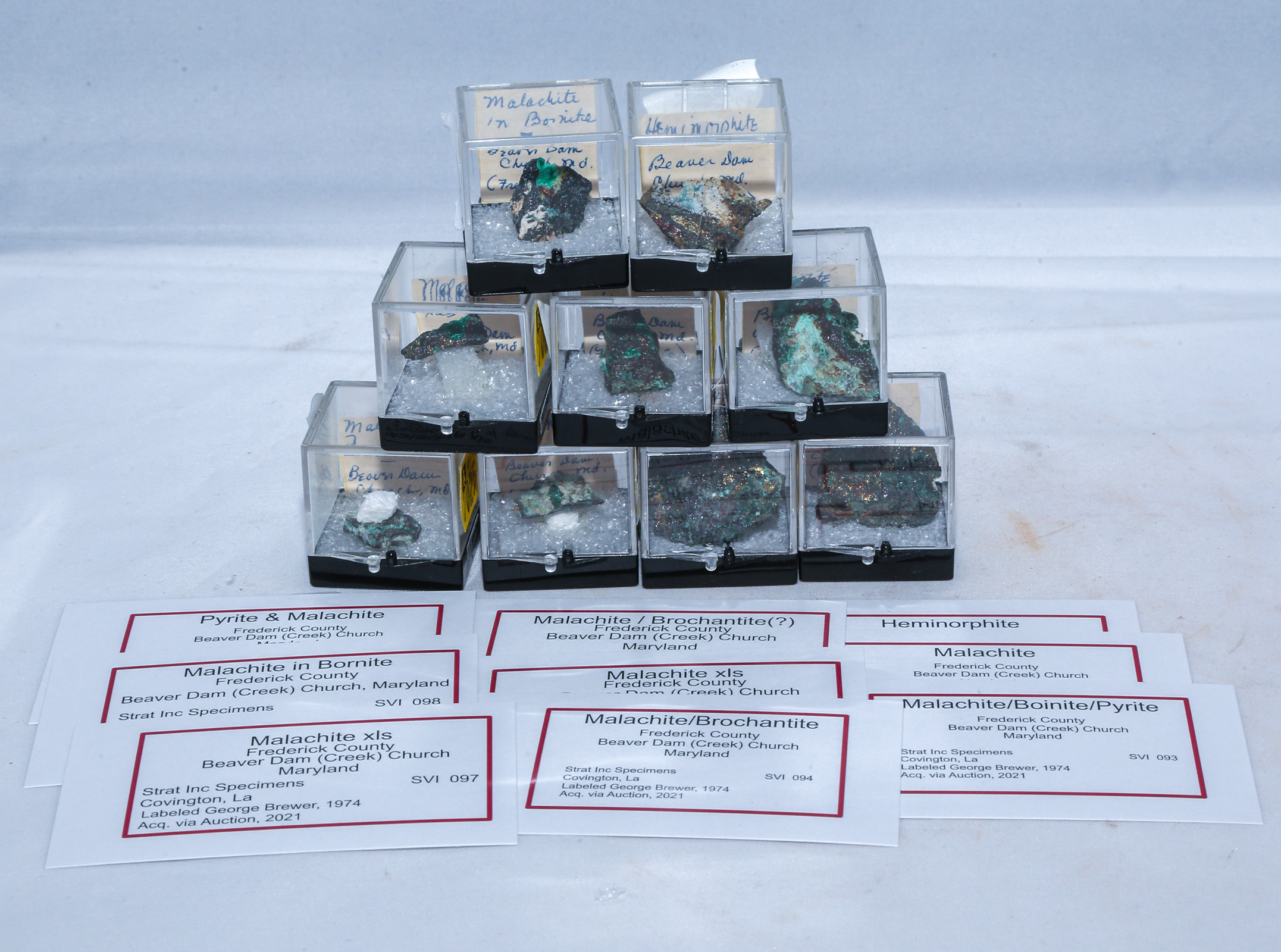 GROUP OF MINERAL SPECIMENS FROM