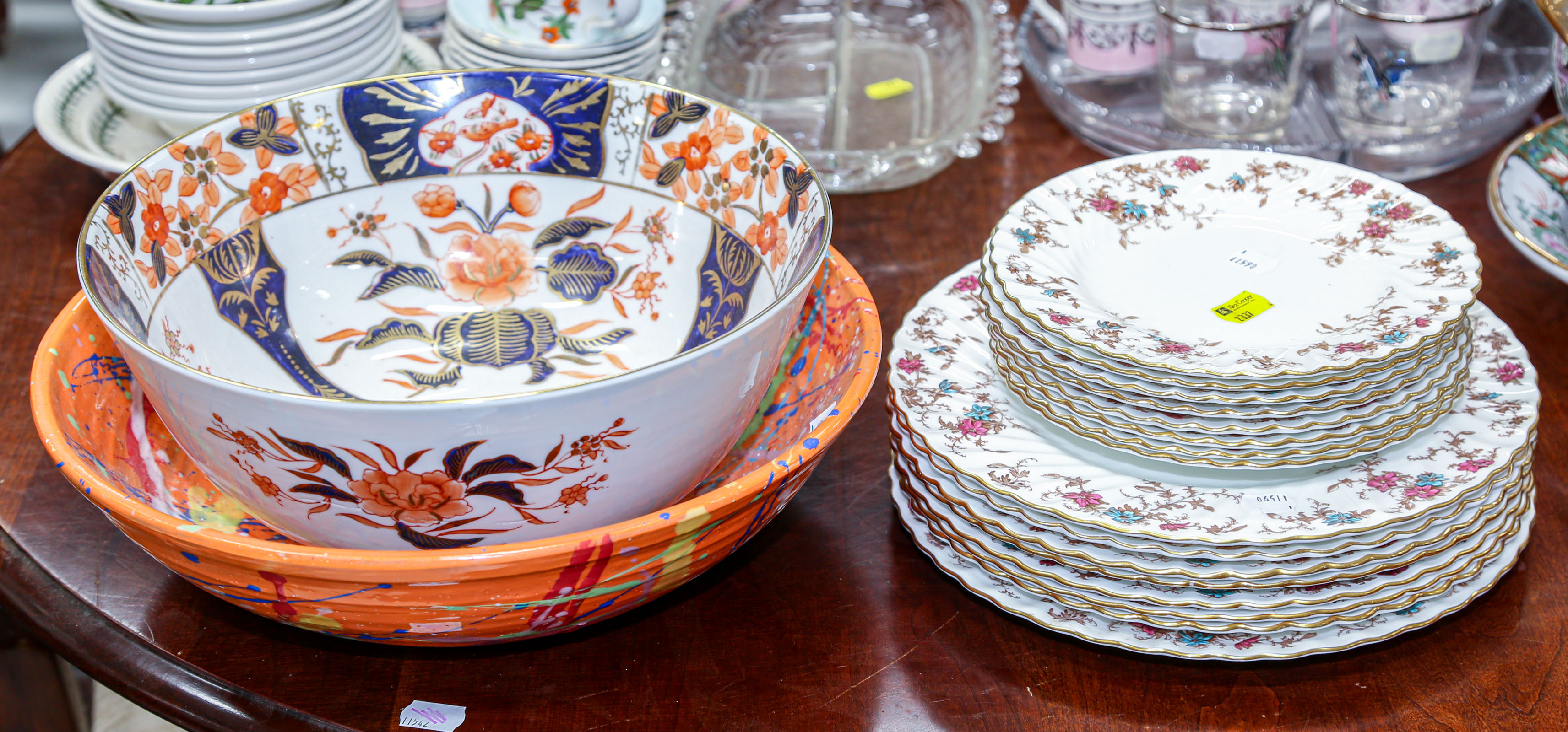 GROUP OF MINTON'S "ANCESTRAL"