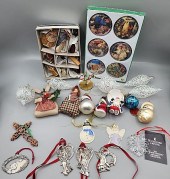 Group of misc Christmas Orname