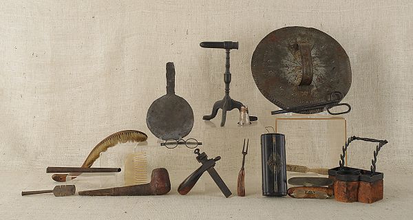 Group of miscellaneous metalware