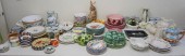 GROUP OF MOSTLY CERAMIC TABLEW
