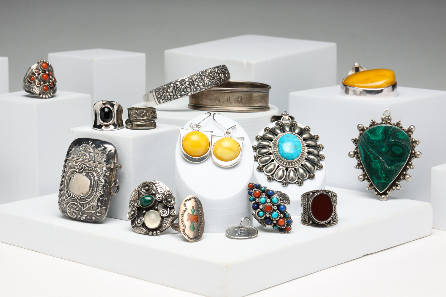 GROUP OF MOSTLY STERLING VINTAGE