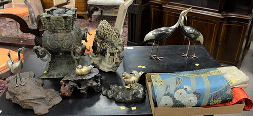 GROUP OF ORIENTAL ITEMS TO