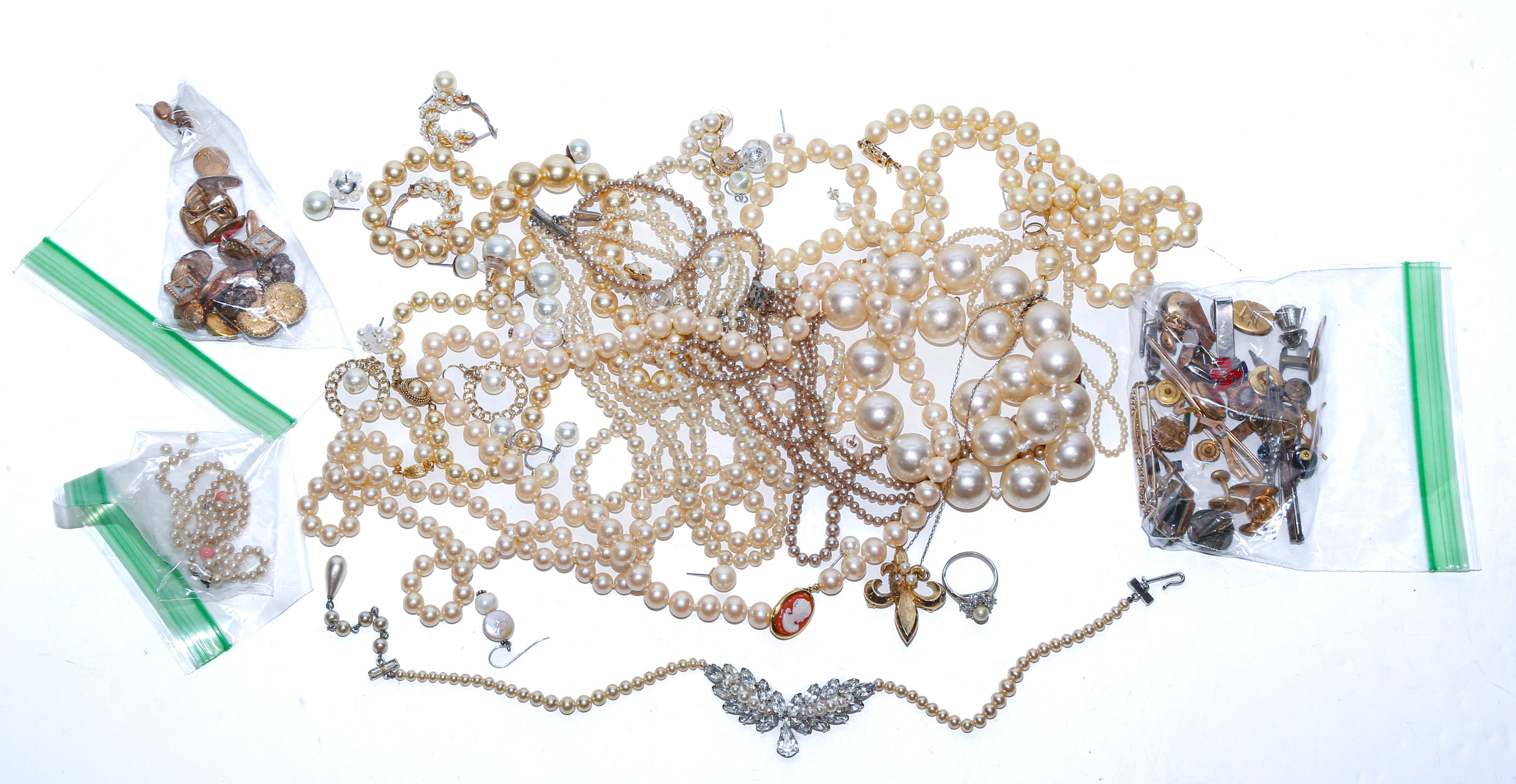 GROUP OF PEARL & FAUX JEWELRY &