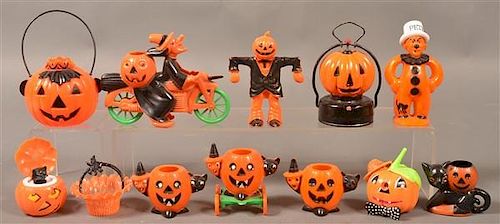 GROUP OF PLASTIC HALLOWEEN