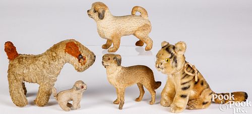 GROUP OF PLUSH ANIMALSGroup of