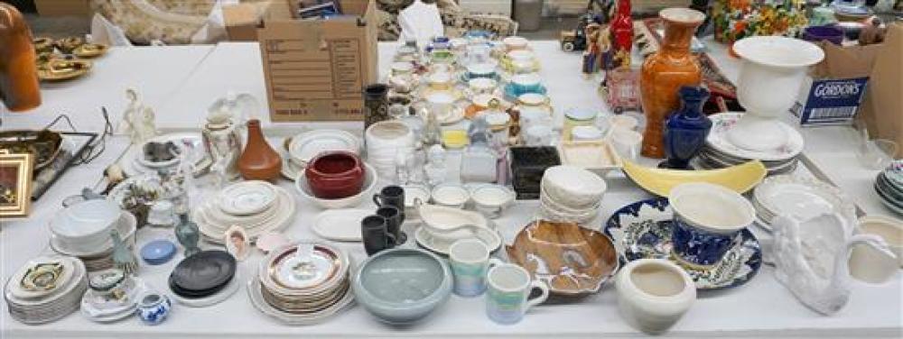 GROUP OF PORCELAIN, CERAMICS AND