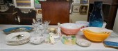 GROUP OF PYREX GLASS BOWLS, SE