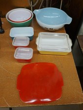 GROUP OF PYREX KITCHENWAREGrou