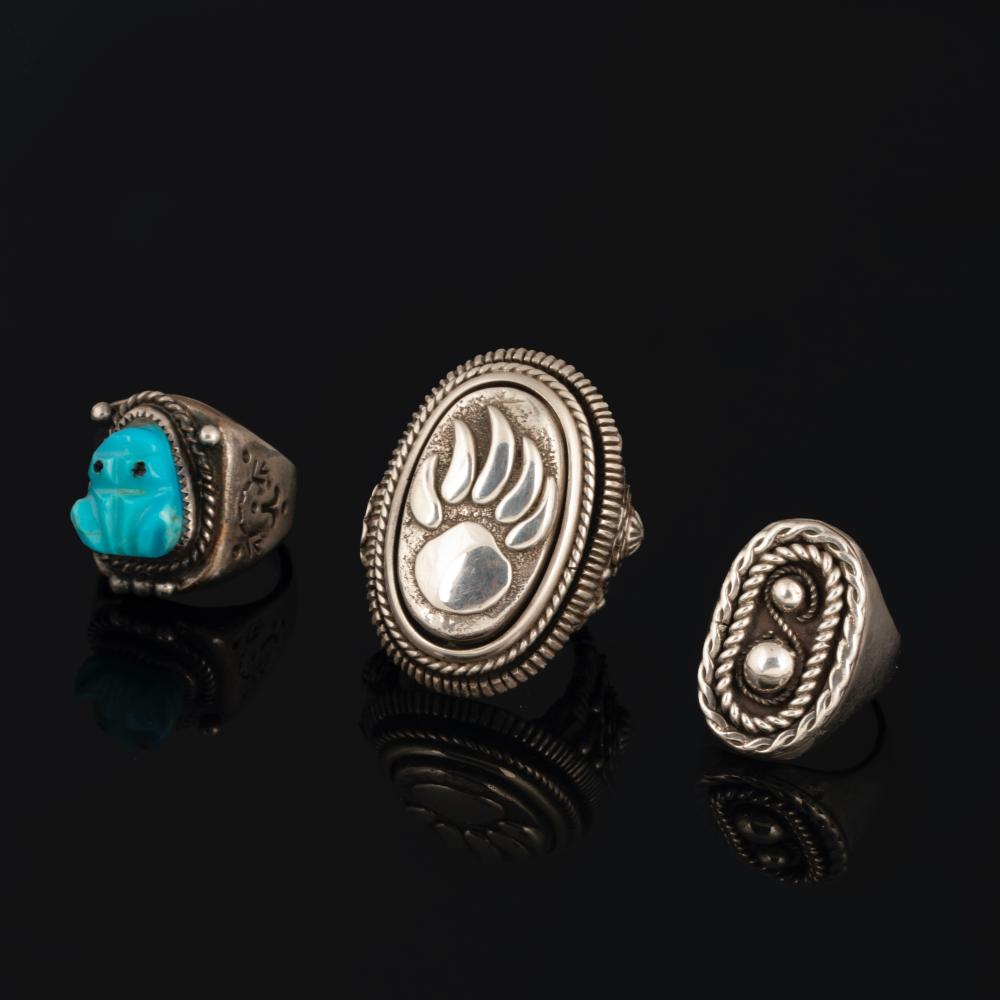 GROUP OF RINGS: STERLING SILVER