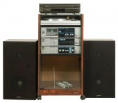 GROUP OF SANYO VINTAGE STEREO