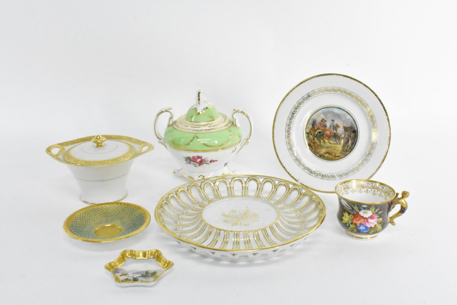 GROUP OF SEVEN ASSORTED PORCELAIN