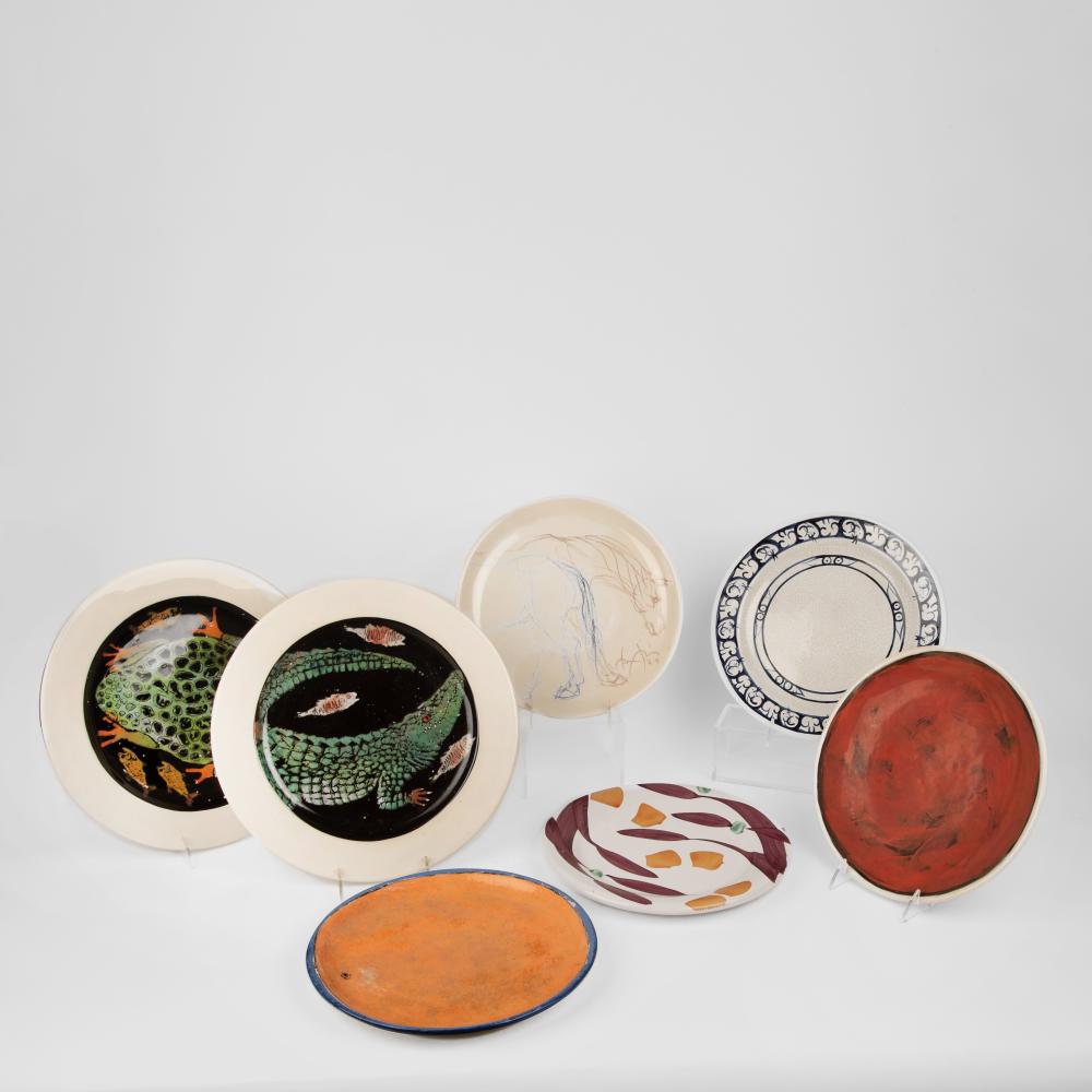GROUP OF SEVEN CERAMIC