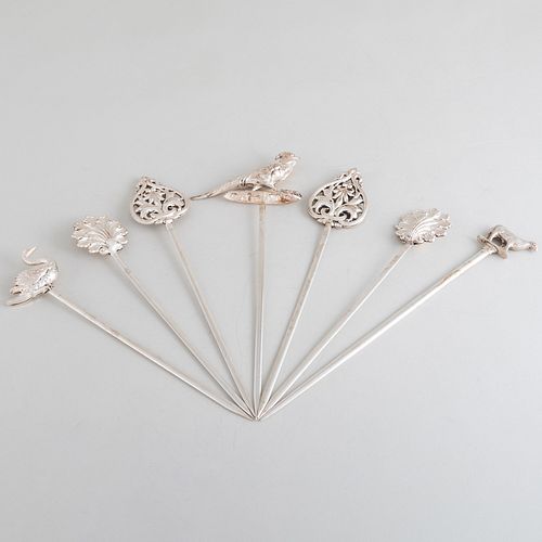 GROUP OF SEVEN SILVER AND SILVER