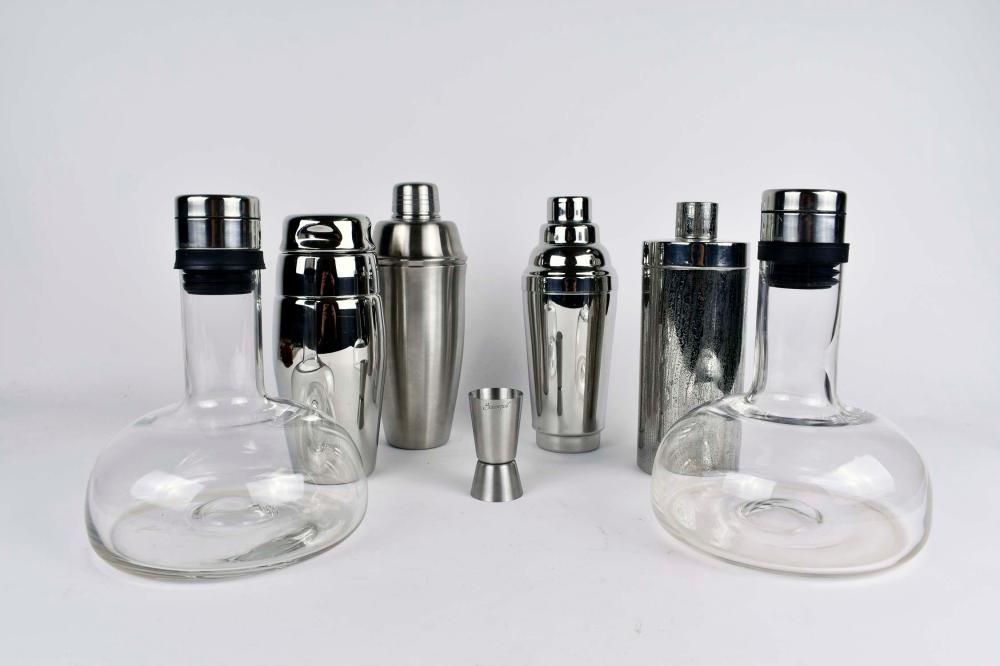 GROUP OF SEVEN VARIED BAR