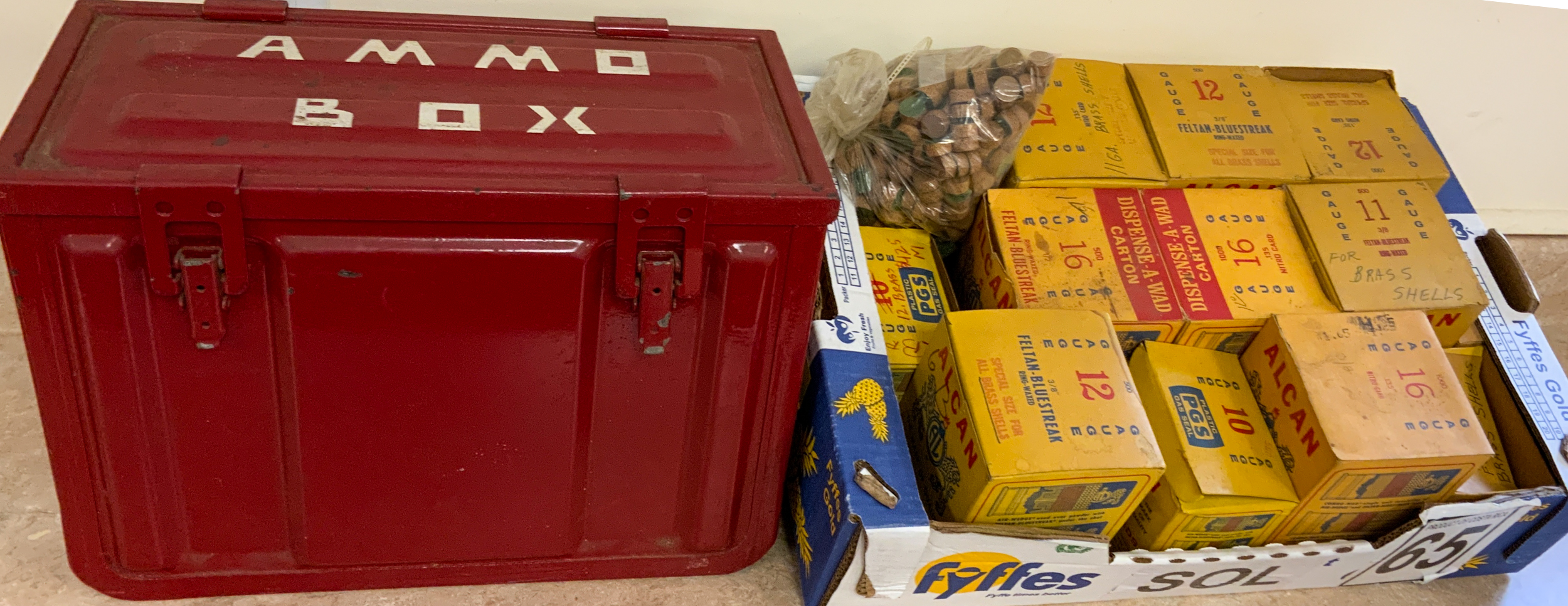 GROUP OF SHOT GUN WADS & AMMO BOX