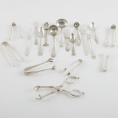 GROUP OF SILVER AND SILVER PLA