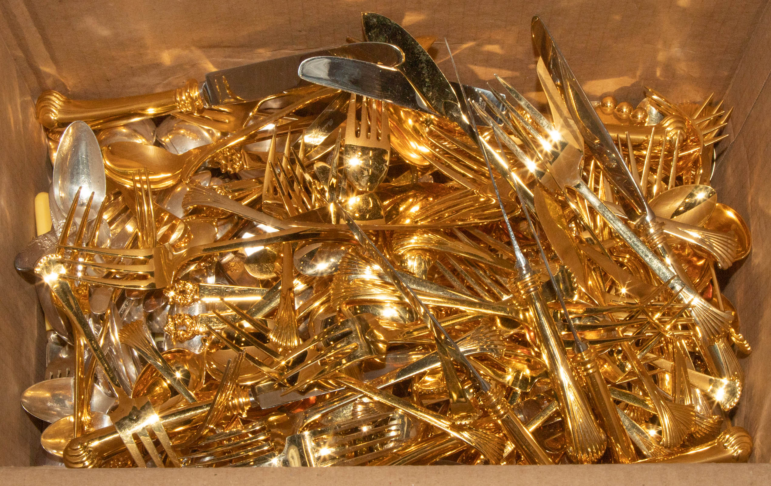 GROUP OF SILVER PLATED FLATWARE