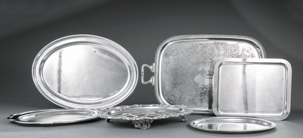 GROUP OF SILVERPLATE TRAYS AND