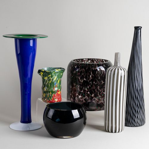 GROUP OF SIX ART GLASS