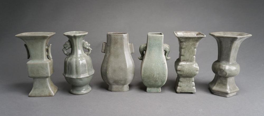 GROUP OF SIX CHINESE CRACKLEWARE