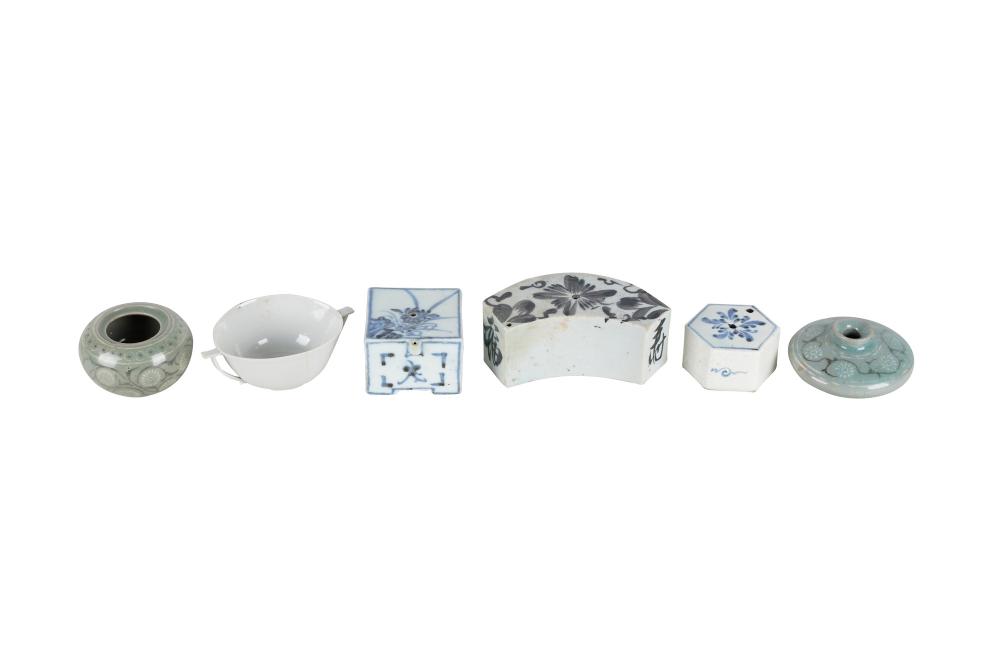 GROUP OF SIX SMALL KOREAN CERAMIC