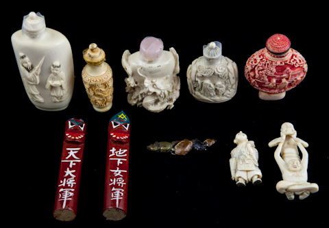 GROUP OF SMALL DECORATIONS