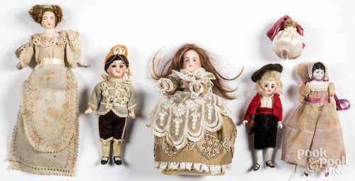 GROUP OF SMALL DOLLSGroup of