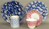 GROUP OF SPONGED CERAMIC ITEMS