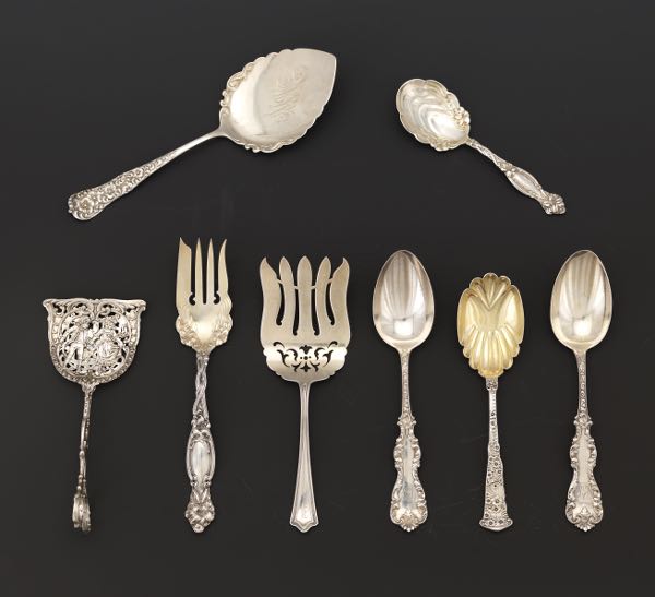 GROUP OF STERLING SILVER SERVING