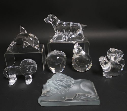 GROUP OF STEUBEN & BACARRAT GLASS