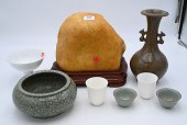 GROUP OF TEN CHINESE CERAMIC A