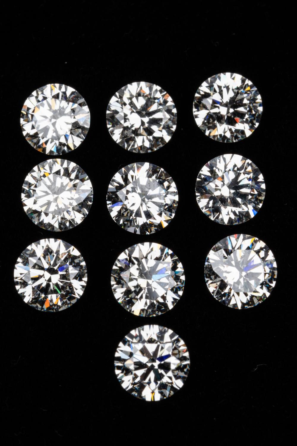 GROUP OF TEN LOOSE