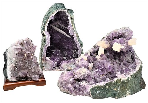 GROUP OF THREE AMETHYST QUARTZ