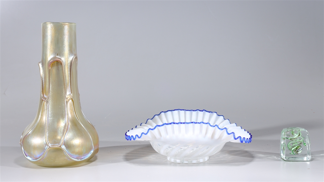 Group of three assorted glasswares,