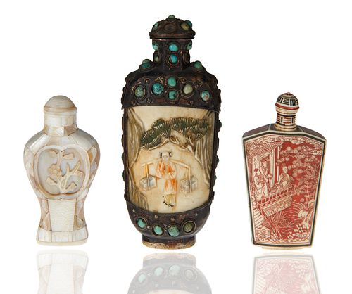 GROUP OF THREE CARVED SNUFF