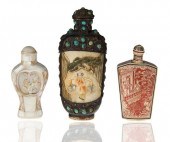 GROUP OF THREE CARVED SNUFF BO