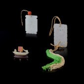 GROUP OF THREE JADE CARVINGS
1