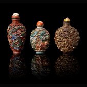 GROUP OF THREE PORCELAIN SNUFF
