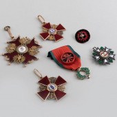 GROUP OF THREE RUSSIAN GOLD AN