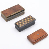 GROUP OF THREE SNUFF BOXES<br>