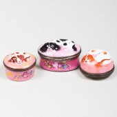 GROUP OF THREE STAFFORDSHIRE E