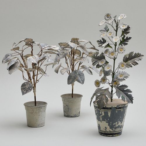 GROUP OF THREE TôLE MODELS OF