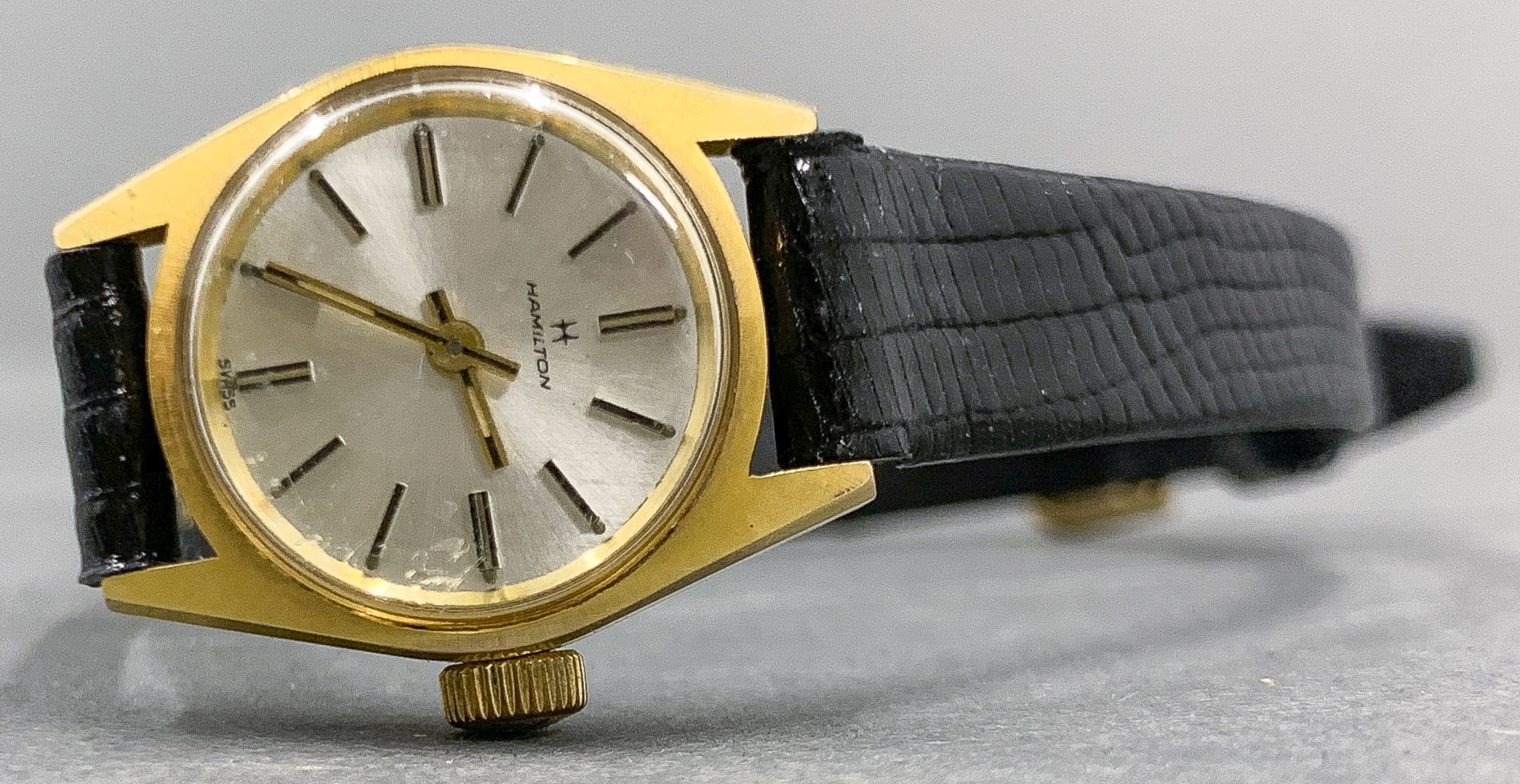 GROUP OF THREE VINTAGE WATCHES: