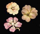 Group of three yelow gold and
